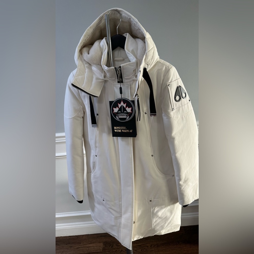 Womens Moose knuckles parka